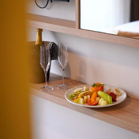 La - La Beiurut Hotell *